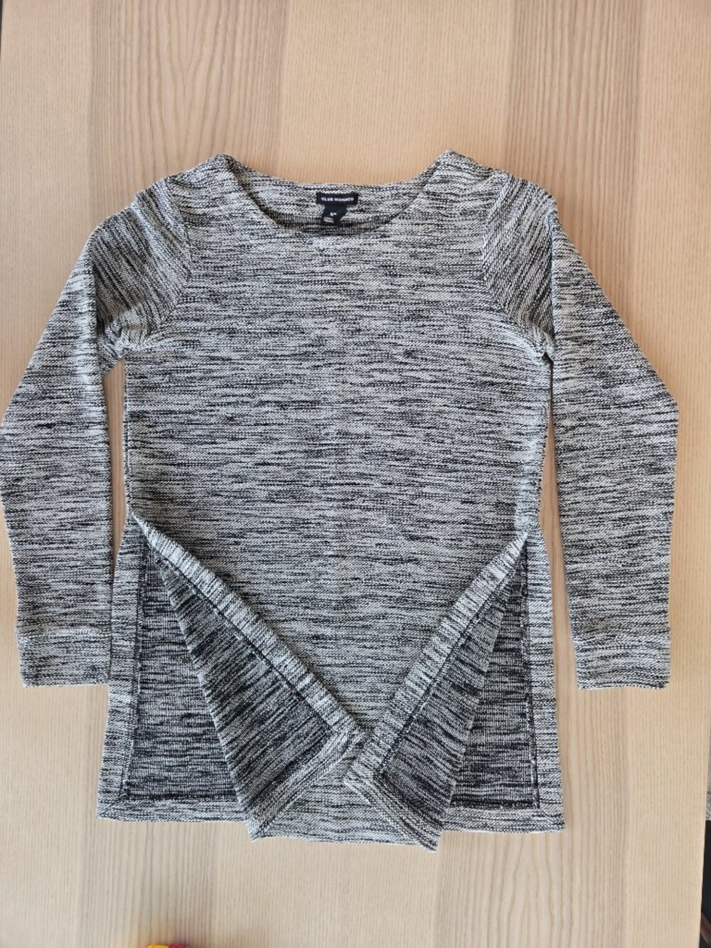 Club Monaco Keni Tweed Top | Black White Textured Knit with Side Slits - Picture 3 of 7
